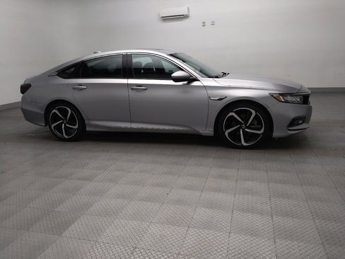 Used 2018 Honda Accord Sport image 11