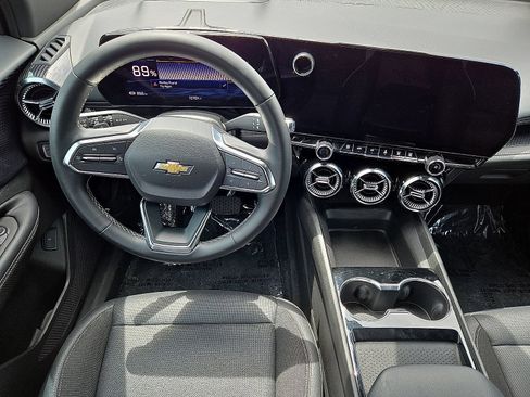 Used 2024 Chevrolet Blazer EV LT AWD/4WD image 19