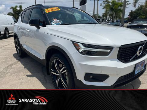 Used 2021 Volvo XC40 T5 R-Design w/ Climate Package AWD/4WD image 1