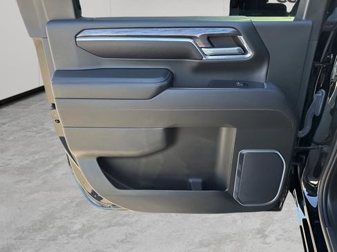 Used 2024 Chevrolet Silverado 2500 LTZ w/ LTZ Plus Package image 16