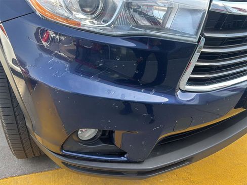 Used 2016 Toyota Highlander XLE image 2