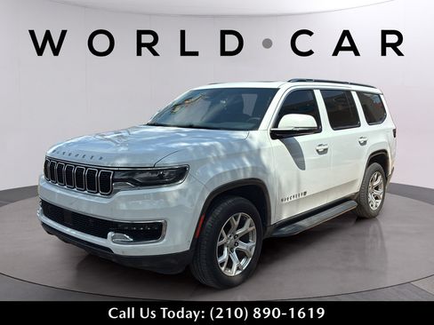 Used 2022 Jeep Wagoneer Series I w/ Premium Group I AWD/4WD image 14