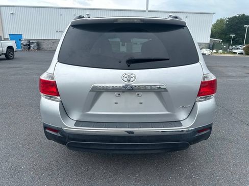 Used 2013 Toyota Highlander SE AWD/4WD image 4