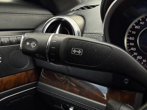 Used 2013 Mercedes-Benz SL 63 AMG image 27