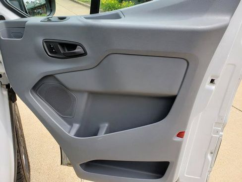Used 2017 Ford Transit 150 130 Low Roof RWD image 17