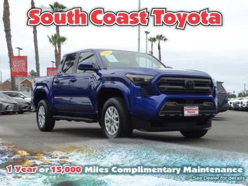 Used 2025 Toyota Tacoma SR5 image 1
