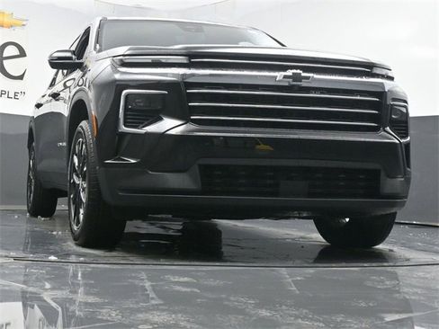 New 2026 Chevrolet Traverse LT w/ Sun and Wheel Package image 3