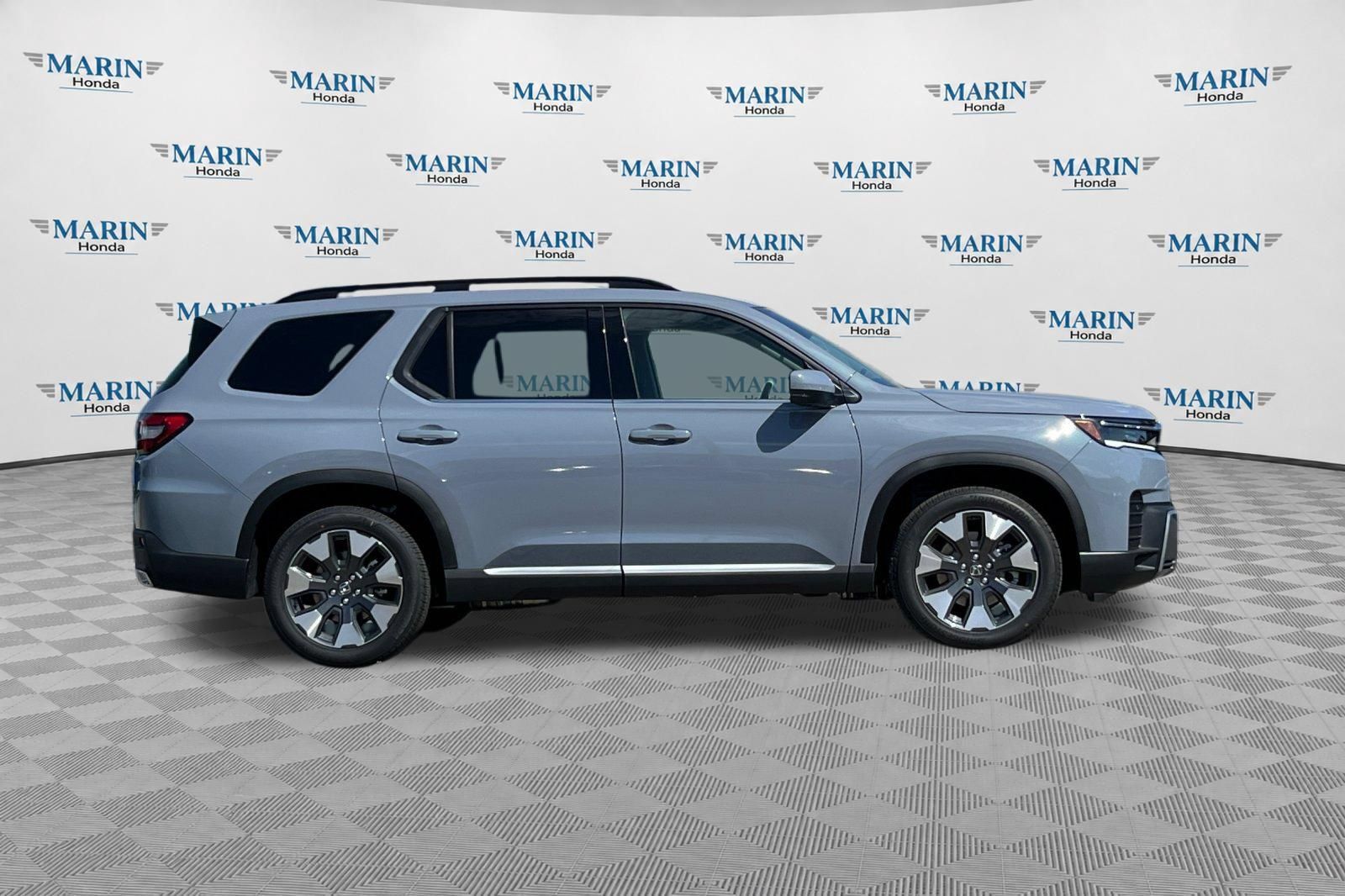 New 2026 Honda Pilot Touring image 2