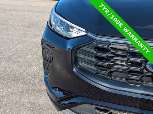 Certified 2024 Ford Escape ST-Line w/ Tech Pack #1 AWD/4WD image 9