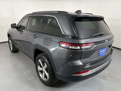 Used 2022 Jeep Grand Cherokee Limited RWD image 6