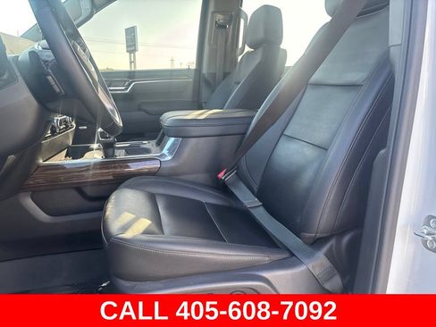 Used 2025 GMC Sierra 1500 Elevation w/ Elevation Premium Package AWD/4WD image 8