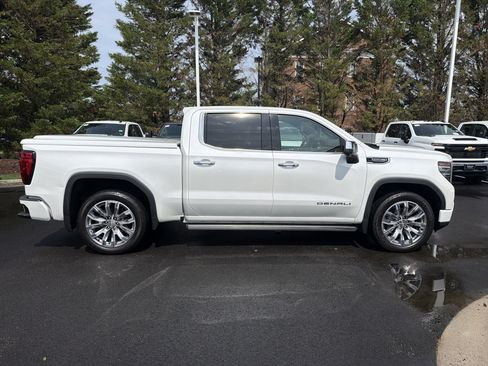 Used 2023 GMC Sierra 1500 Denali AWD/4WD image 11
