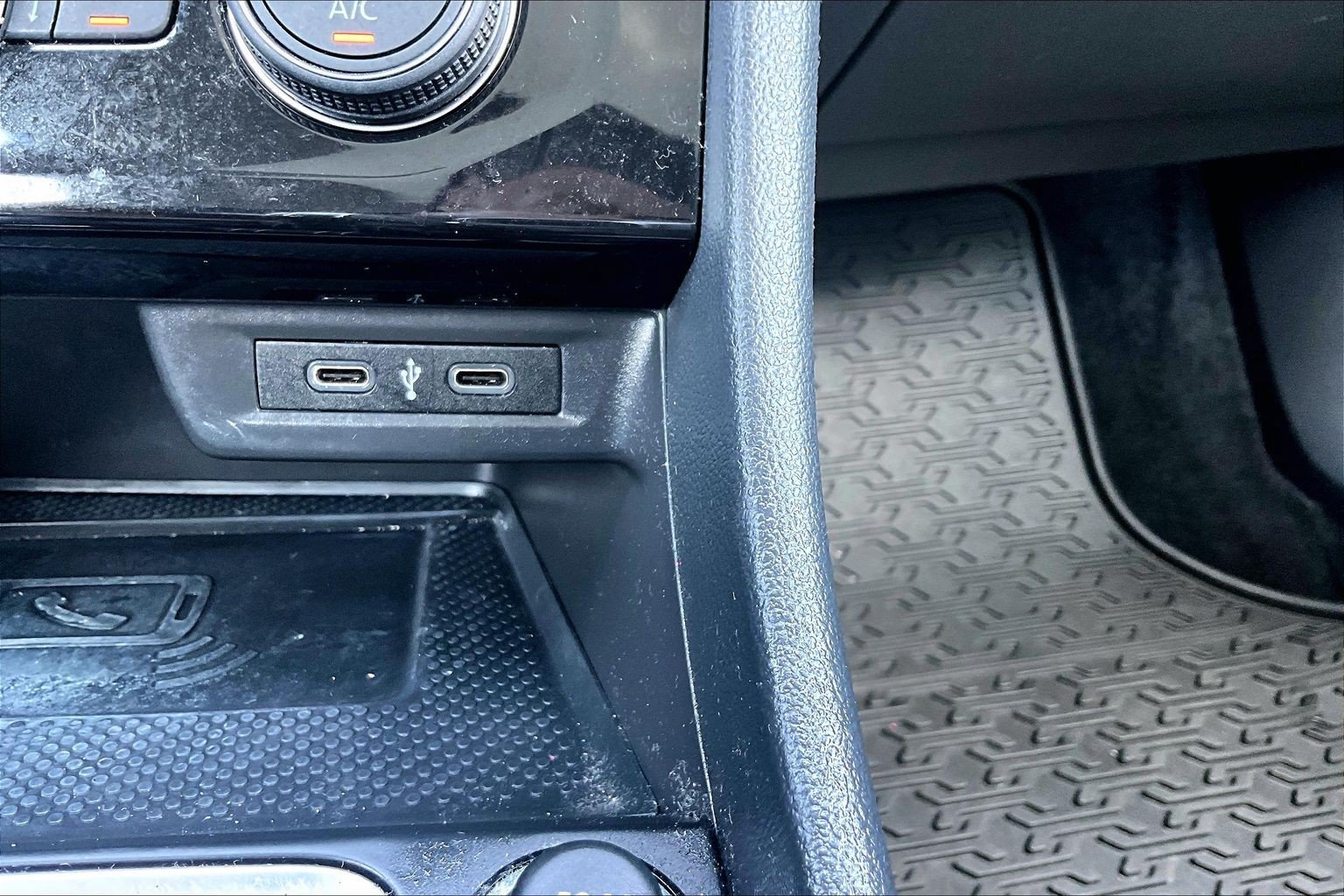 Used 2021 Volkswagen Jetta SEL FWD image 16
