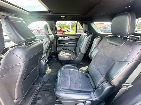 Certified 2025 Ford Explorer ST AWD/4WD image 17