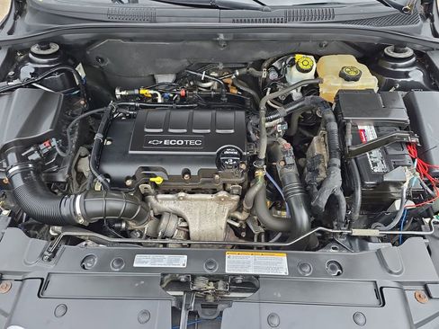 Used 2015 Chevrolet Cruze LT image 33