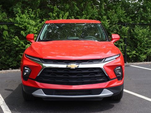Used 2024 Chevrolet Blazer LT w/ Convenience Package FWD image 2