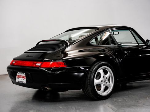 Used 1995 Porsche 911 Carrera RWD image 36