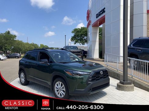Used 2026 Toyota Corolla Cross LE FWD image 1