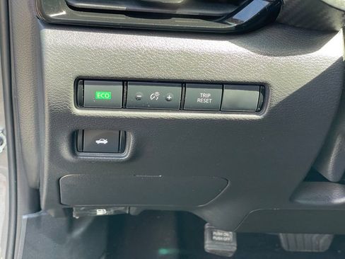 Certified 2025 Nissan Sentra SV w/ All-Weather Package FWD image 15