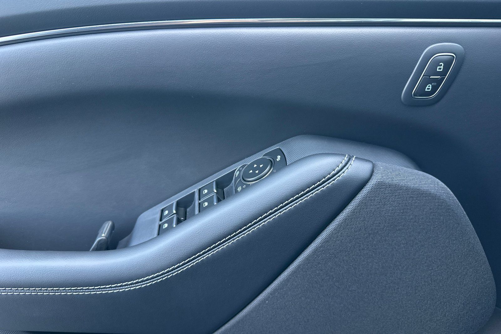New 2026 Ford Mustang Mach-E Select RWD image 11