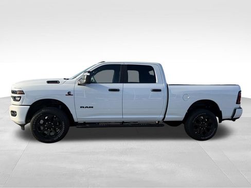 New 2026 RAM 2500 Big Horn AWD/4WD image 3