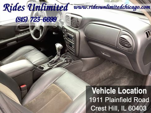 Used 2008 Chevrolet TrailBlazer SS w/ Sun And 6-Disc Cd Package image 36