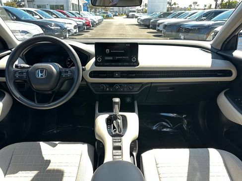 Certified 2024 Honda HR-V LX image 17
