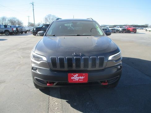 Used 2020 Jeep Cherokee Trailhawk w/ Cold Weather Group image 11