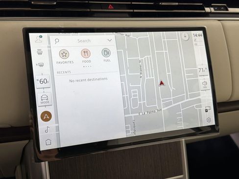 New 2025 Land Rover Range Rover SE image 14