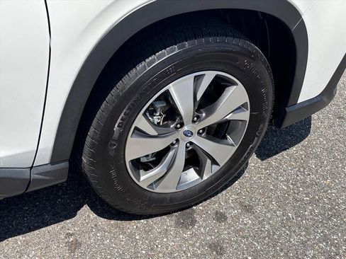 Used 2023 Subaru Ascent Premium w/ Convenience Package AWD/4WD image 28