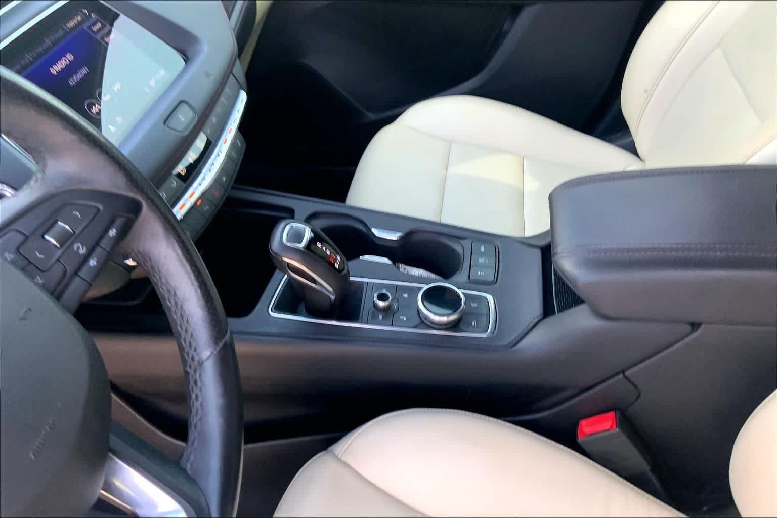 Used 2019 Cadillac XT4 Sport AWD/4WD image 17