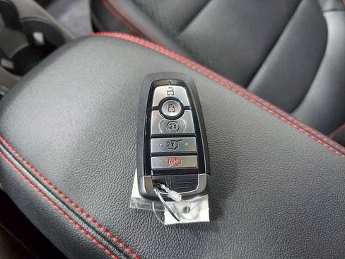 New 2025 Ford Escape ST-Line w/ Tech Pack #1 AWD/4WD image 7