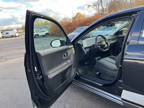 Used 2024 Hyundai Ioniq 5 Limited AWD/4WD image 18