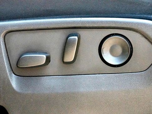 Used 2022 Chevrolet Tahoe LS image 24