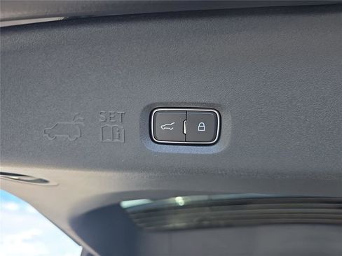 New 2026 Lincoln Navigator Reserve image 11