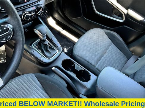 Used 2023 Kia Soul LX w/ LX Technology Package FWD image 19