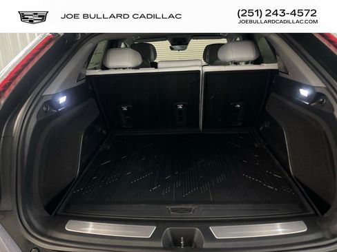 New 2025 Cadillac Optiq Luxury 1 image 23