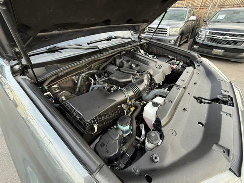 Used 2016 Toyota 4Runner SR5 Premium image 47