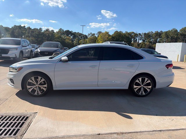 Used 2020 Volkswagen Passat 2.0T SEL FWD image 2