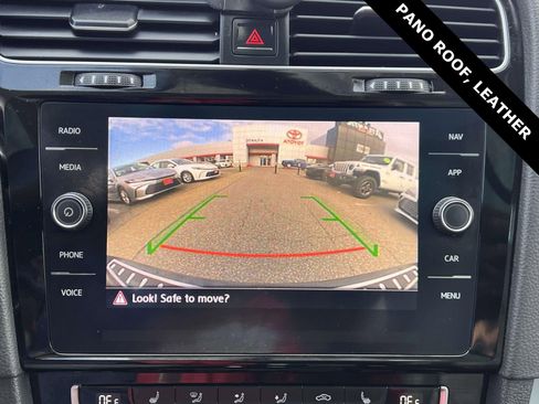 Used 2018 Volkswagen Golf SEL image 29