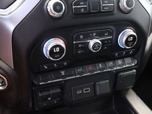 Used 2022 GMC Sierra 2500 SLT AWD/4WD image 19