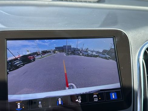 Used 2022 Chevrolet Equinox LT AWD/4WD image 24