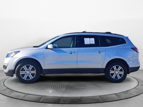 Used 2016 Chevrolet Traverse LT image 4