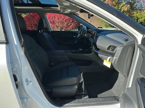 New 2026 Nissan Rogue SV w/ SV Premium Package image 9