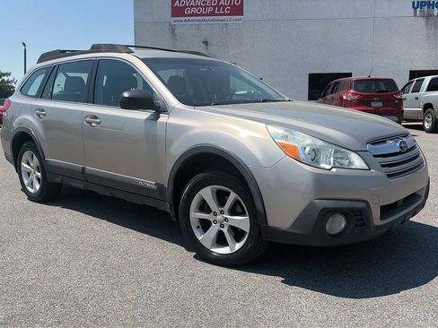 Used 2014 Subaru Outback 2.5i w/ Popular Package #1A AWD/4WD image 2