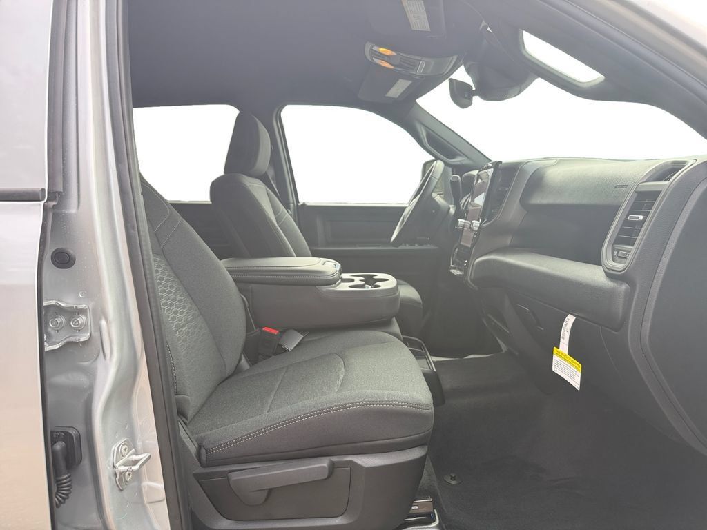 New 2026 RAM 2500 Tradesman AWD/4WD image 15