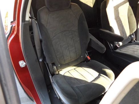 Used 2011 Buick Enclave CX w/ Driver Confidence Package image 24