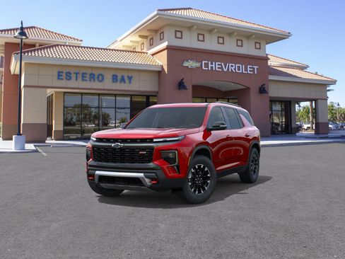 New 2026 Chevrolet Traverse Z71 w/ Driver Confidence Package AWD/4WD image 8