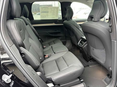 New 2025 Volvo EX90 Plus w/ Protection Package Premier image 12