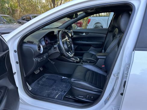 Used 2023 Kia Forte GT-Line w/ GT-Line Premium Package image 10